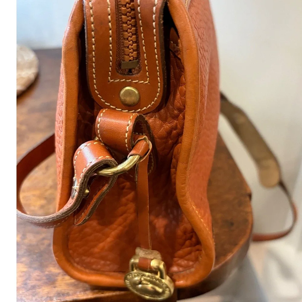 Dooney & Bourke Vintage All Weather Leather Crossbody Bag Tan USA A5147461